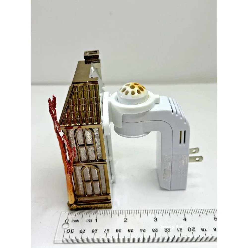 BATH & BODY WORKS FALL GLASS HOUSE PROJECTOR WALLFLOWER LIGHT UP 24/7 PLUG IN - Picture 6 of 9